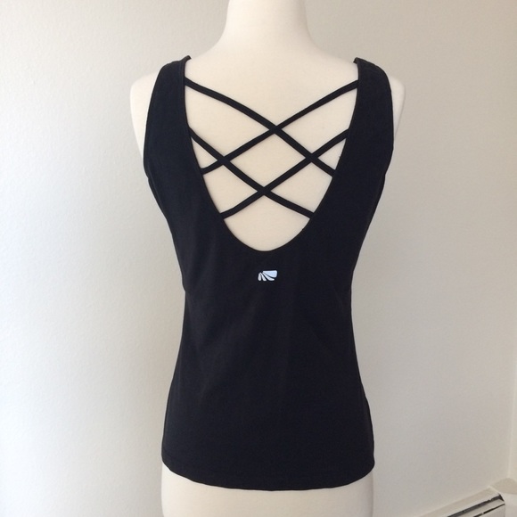 Marika Tops - 🍃Marika Athletic Top